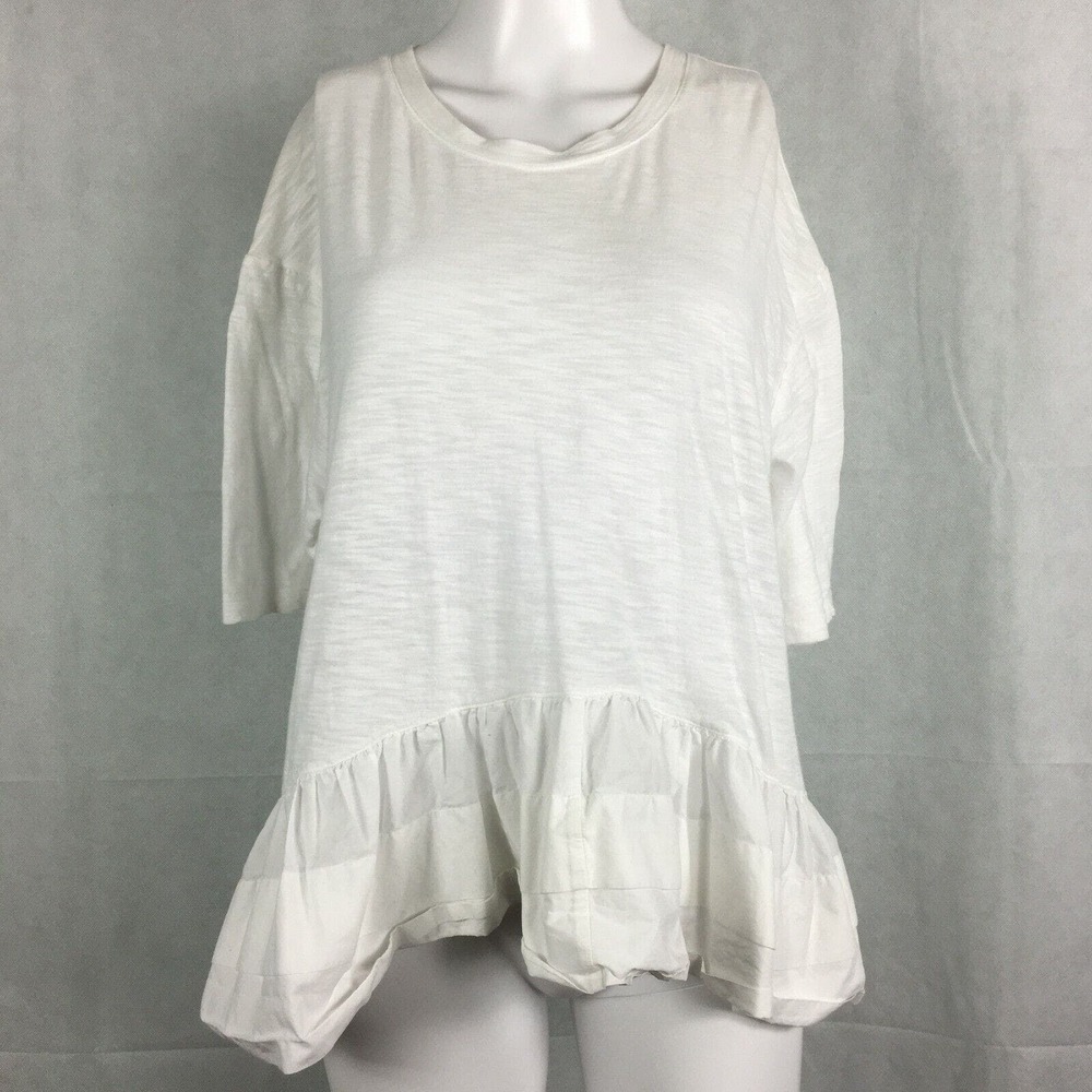 Akemi + Kin Shirt Womens Sz Small‎ White Cotton Knit Half Sleeve Peplum Top